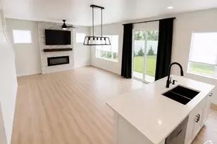 5163 N Folkstone Dr, Eagle Mountain, UT 84005 - Photo 5