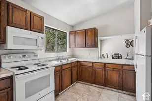 6897 S 725 E, Midvale, UT 84047 - Photo 43