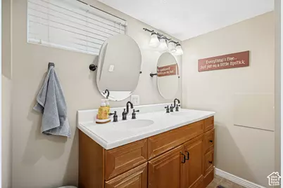 2333 E Lakeview Dr, Salt Lake City, UT 84109 - Photo 17