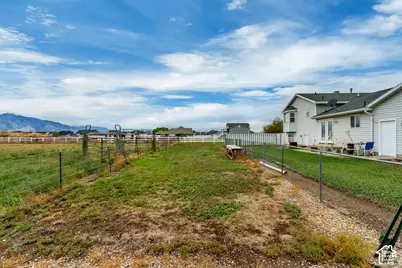 3032 N 2575 W, Farr West, UT 84404 - Photo 35