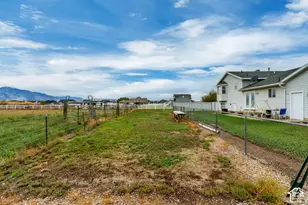 3032 N 2575 W, Farr West, UT 84404 - Photo 35