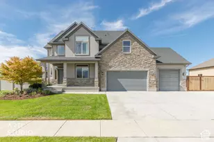 14 N Sunset Dr W, Vineyard, UT 84059 - Photo 1