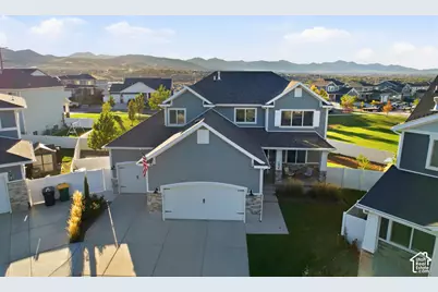 1034 W Molly Pitcher Cir, Bluffdale, UT 84065 - Photo 1