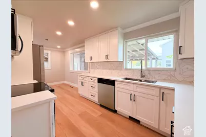 718 S 900 E, Orem, UT 84097 - Photo 13