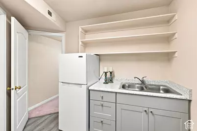 985 N Main E, Orem, UT 84057 - Photo 27