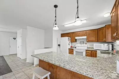 69 W Middle Cir, Grantsville, UT 84029 - Photo 7