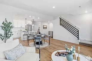 140 E Chambord Ct S, Sandy, UT 84070 - Photo 7