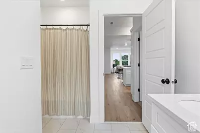 140 E Chambord Ct S, Sandy, UT 84070 - Photo 27