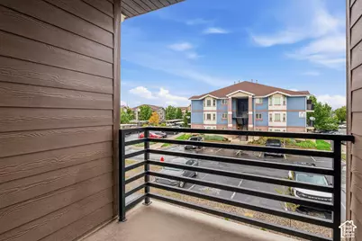 132 E Chambord Ct S, Sandy, UT 84070 - Photo 27