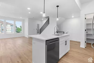 132 E Chambord Ct S, Sandy, UT 84070 - Photo 7