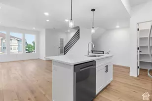 132 E Chambord Ct S, Sandy, UT 84070 - Photo 7
