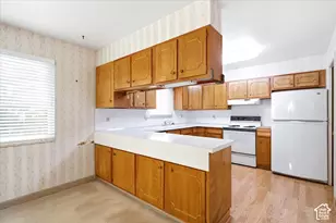 806 S 850 E, Bountiful, UT 84010 - Photo 7