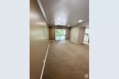 650 E 4025 S #B, Murray, UT 84107 - Photo 3