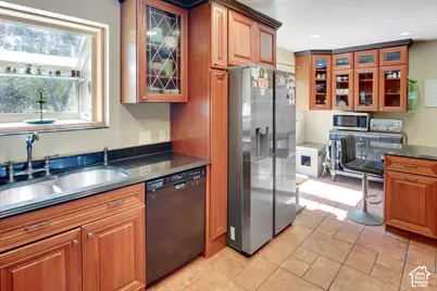 1085 E 800 N, Ogden, UT 84404 - Photo 9