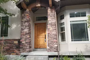 15001 S Eagle Crest Dr E, Draper (UT Cnty), UT 84020 - Photo 3