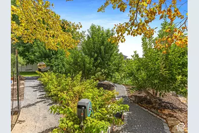 1622 E Royal Oak Cir S, Sandy, UT 84092 - Photo 41
