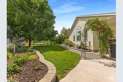 1622 E Royal Oak Cir S, Sandy, UT 84092 - Photo 53