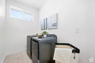 153 E Rochefort Ct S, Sandy, UT 84070 - Photo 23