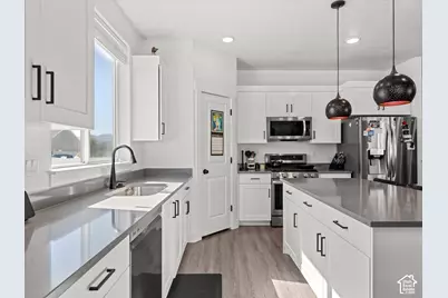 561 S 655 E, Hyrum, UT 84319 - Photo 11
