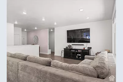 561 S 655 E, Hyrum, UT 84319 - Photo 7