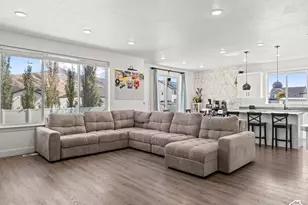 561 S 655 E, Hyrum, UT 84319 - Photo 5