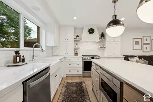 8498 S Terrace Dr E, Sandy, UT 84093 - Photo 9