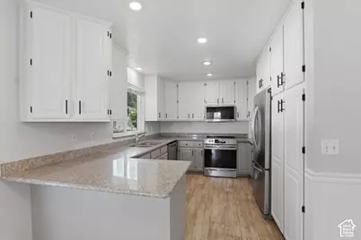 149 E Shadowbrook Ln, Kaysville, UT 84037 - Photo 7