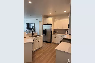 952 W 965 N #210, Orem, UT 84057 - Photo 17