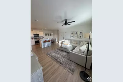 952 W 965 N #210, Orem, UT 84057 - Photo 3