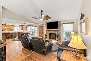 14138 S Pheasant Hollow Ln, Bluffdale, UT 84065 - Photo 15