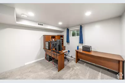 970 E 2050 S, Bountiful, UT 84010 - Photo 23