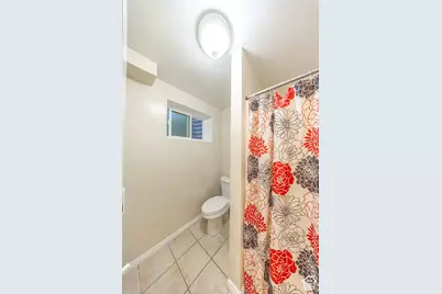 970 E 2050 S, Bountiful, UT 84010 - Photo 21