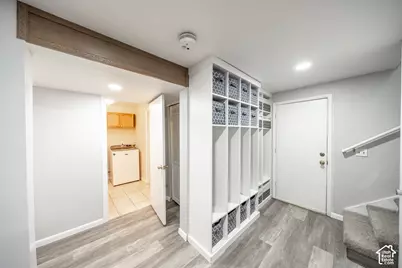 970 E 2050 S, Bountiful, UT 84010 - Photo 17