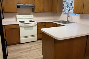 263 W Meadowbrook Dr S, Ogden, UT 84404 - Photo 3