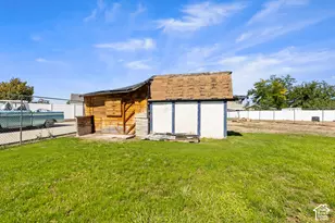 5051 Midland Dr, Roy, UT 84067 - Photo 27
