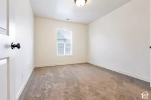 9340 N Vernham Ln, Eagle Mountain, UT 84005 - Photo 17