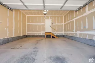 9340 N Vernham Ln, Eagle Mountain, UT 84005 - Photo 25