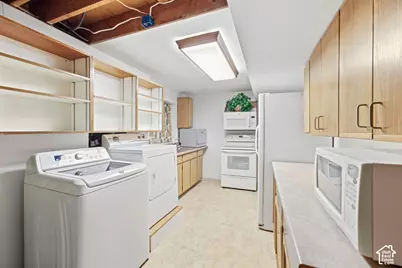 7061 S 2980 W, West Jordan, UT 84084 - Photo 33
