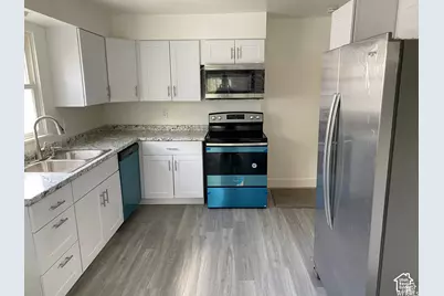 230 N 3rd St, Tooele, UT 84074 - Photo 1