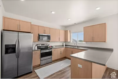 142 W Harvest Ln, Saratoga Springs, UT 84045 - Photo 9