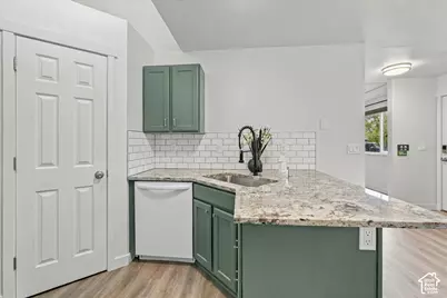 781 S 300 W, Logan, UT 84321 - Photo 9