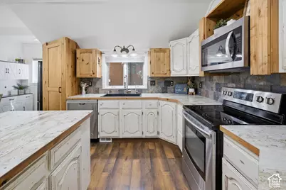 696 E 2550 N, North Ogden, UT 84414 - Photo 7