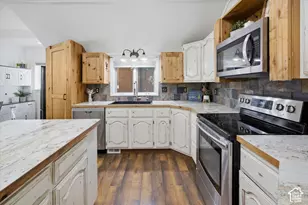 696 E 2550 N, North Ogden, UT 84414 - Photo 7
