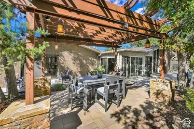 1095 S Oak Hills Way E, Salt Lake City, UT 84108 - Photo 47