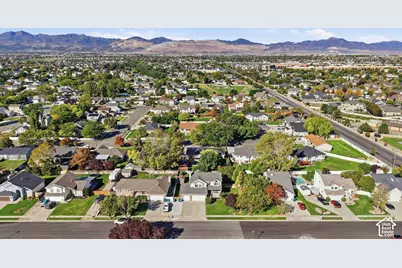11846 S 3200 W, Riverton, UT 84065 - Photo 3