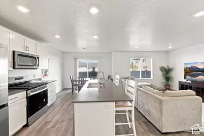 1108 E Dogwatch Dr, Saratoga Springs, UT 84045 - Photo 17