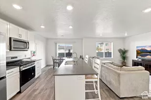 1108 E Dogwatch Dr, Saratoga Springs, UT 84045 - Photo 17