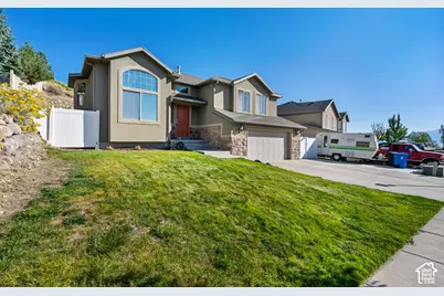 8620 W Equinox Cir, Copperton, UT 84006 - Photo 3
