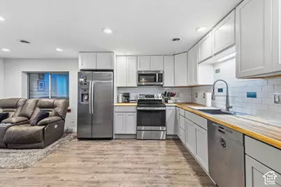 8620 W Equinox Cir, Copperton, UT 84006 - Photo 23