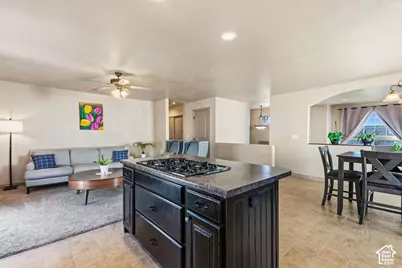 8620 W Equinox Cir, Copperton, UT 84006 - Photo 7